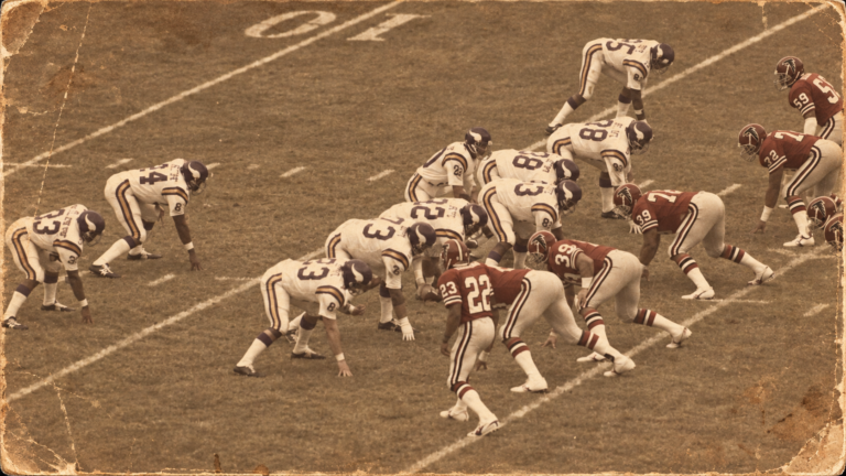 El eco del Grits Blitz: Flores, los Vikings y la historia del riesgo total